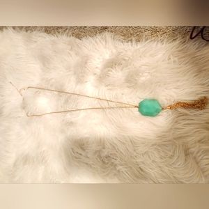 💥2/$20💥 Boutique Gold-Tone Adjustable Tassel Necklace w/ Green Stone Pendant